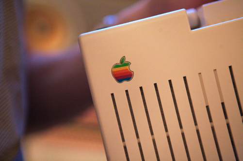 Apple IIc Unboxing.png